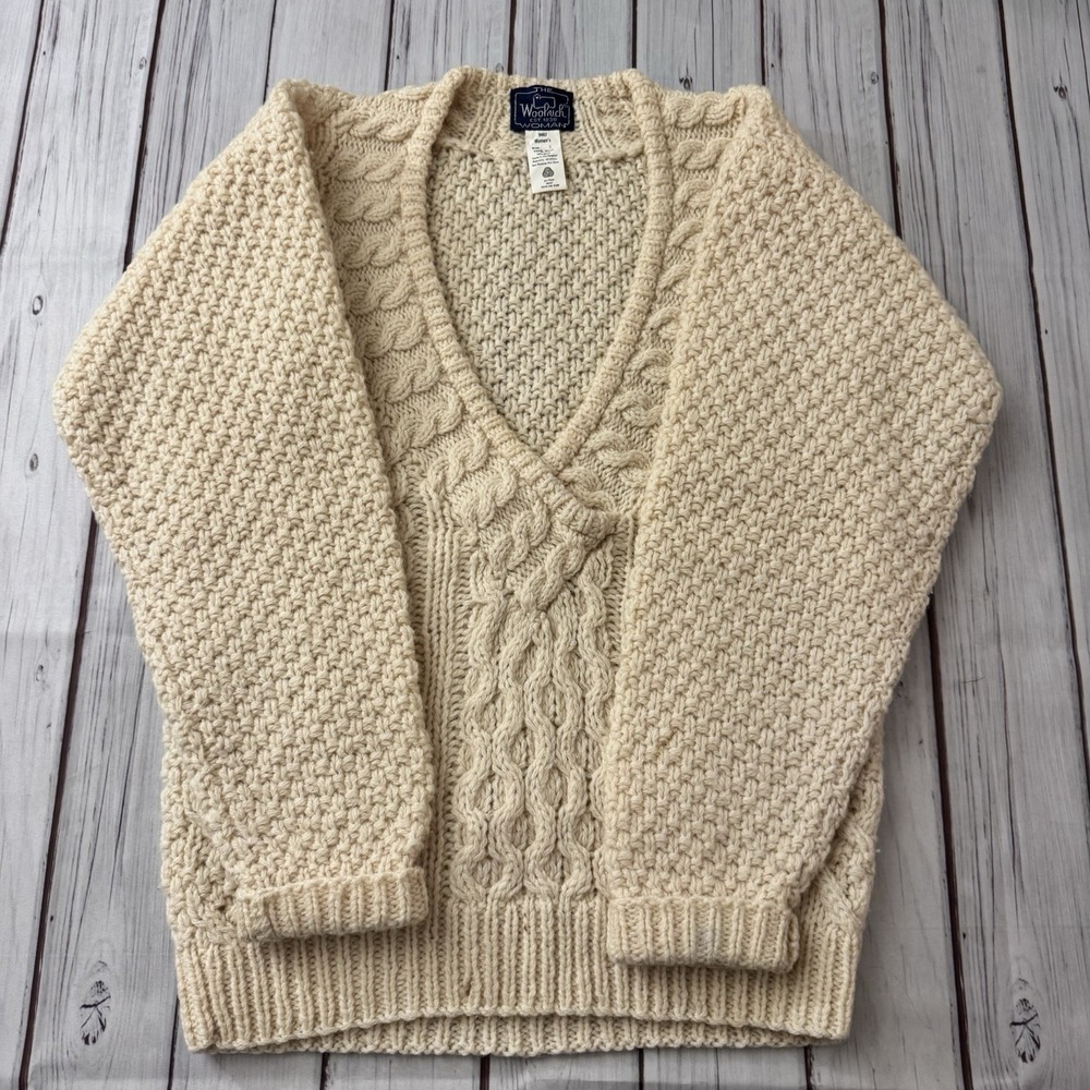 Vintage Woolrich Woman 100% Wool Cable Knit Sweater Cream Fisherman Style Small